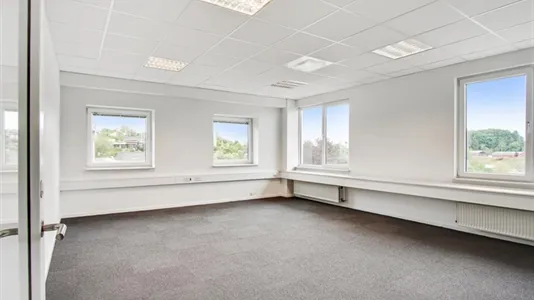 Commercial properties for rent in Viby J - photo 3