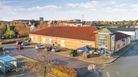 Ladenlokale zum Kauf in Vejen - Foto 1