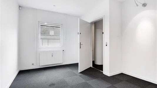 Shops for rent in Aalborg - photo 11
