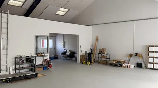 Warehouses for rent in Egå - photo 1
